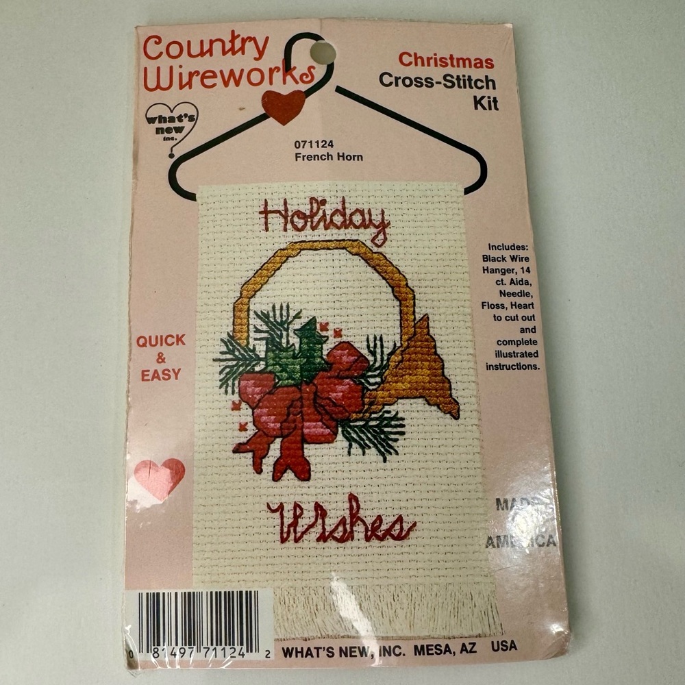 Country Wireworks Vintage Cross Stitch Kit - Christmas French Horn
